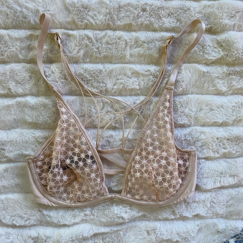Victorias Secret Tan strappy back bra